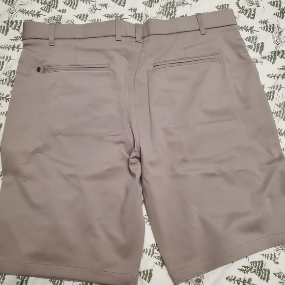 Greyson Sequoia Short - Picture 2 of 3